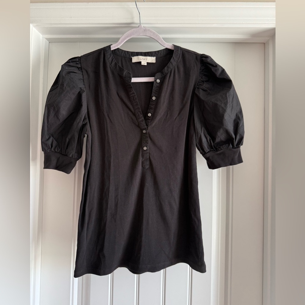 LOFT black puff sleeve ribbed Henley, size M - Picture 3 of 5